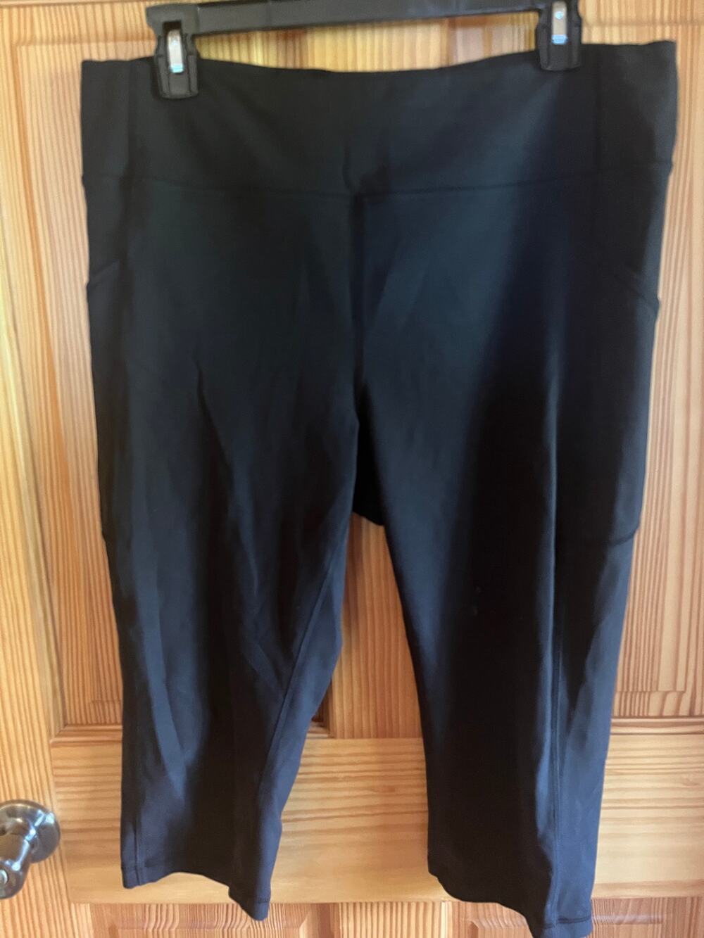 Lululemon Black High Rise Crop Leggings Side Pockets Size 14